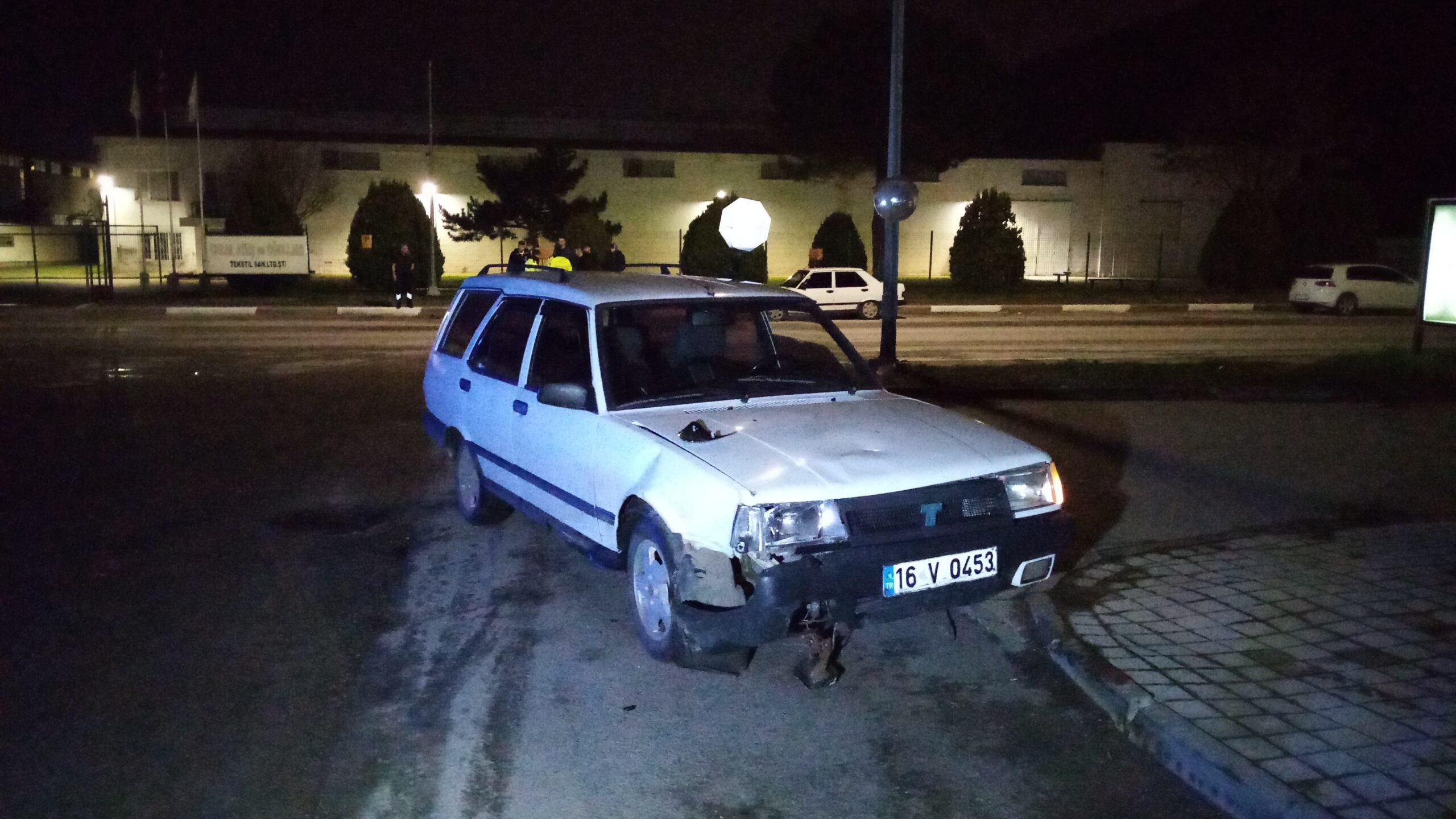 Bursa’da otomobille motosiklet kaza yaptı: 1 yaralı