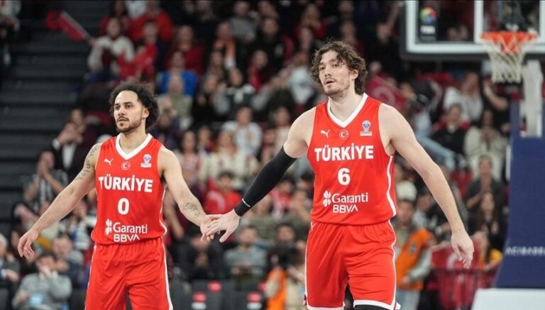 12-dev-adamin-eurobaskette-24-yillik-madalya-ozlemi-JIp5kjsY.jpg