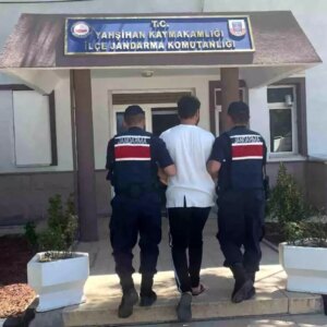 hukumlu jasat ile yakalandi xbtY7sAm