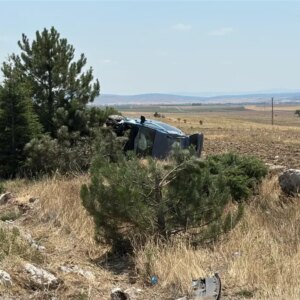 kutahyada takla atan aracta 4 yarali CONcZSFW