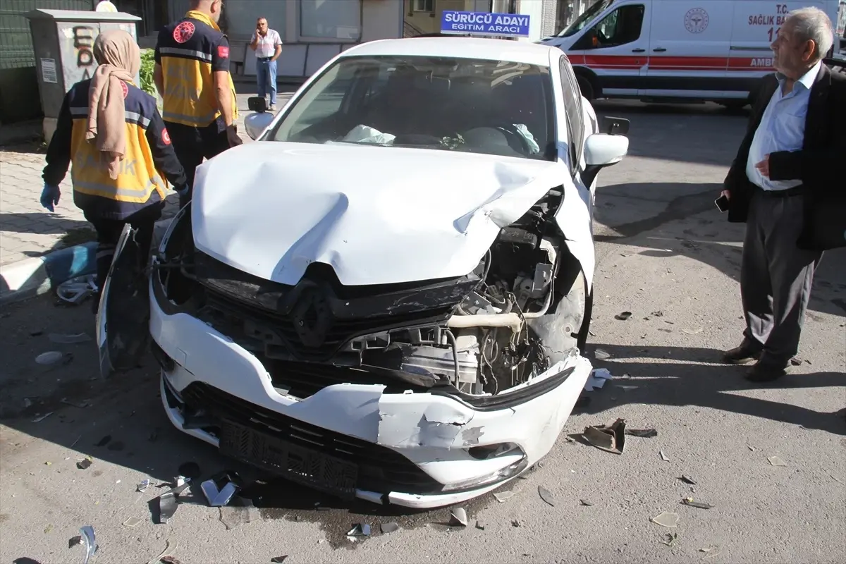 beysehirde iki trafik kazasi 6 yarali 6jew3nLL