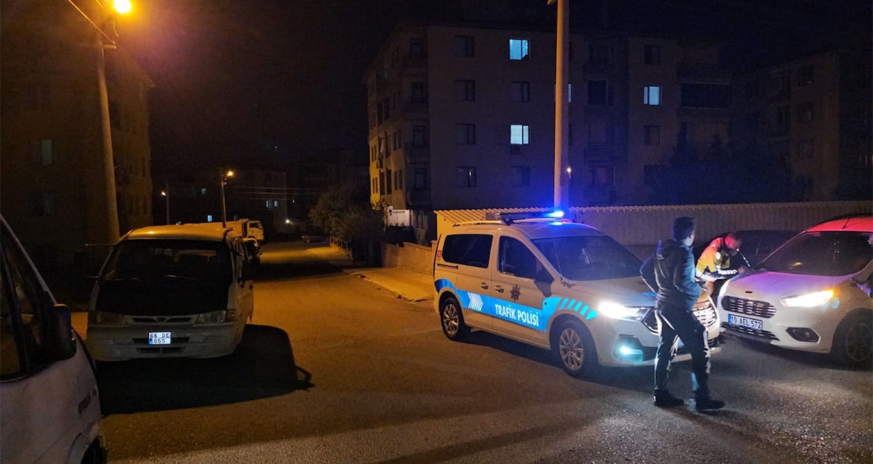 dur ihtarina uymayan surucu polisi yaraladi kjAUxM92