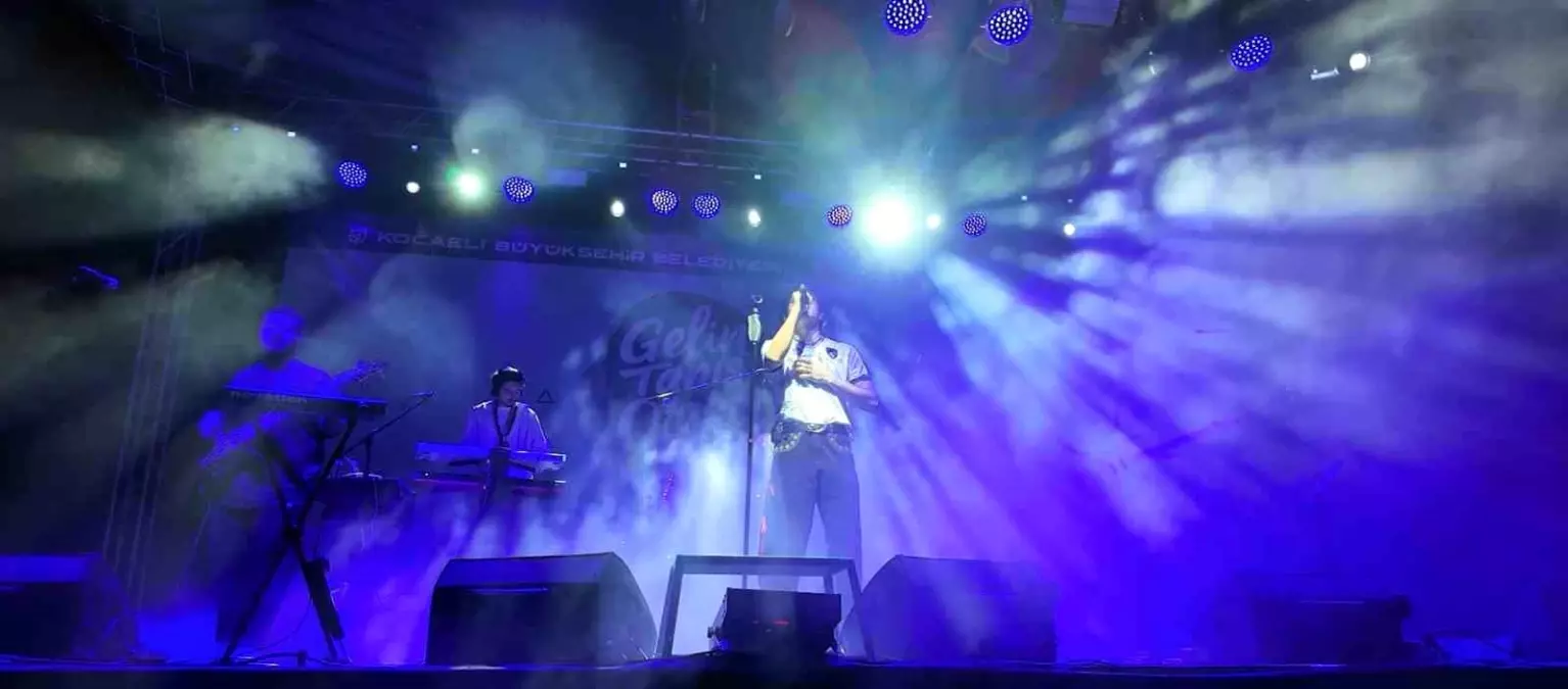 kocaeli universitesinde guz senlikleri coskuyla kutlandi xPrlDEHD