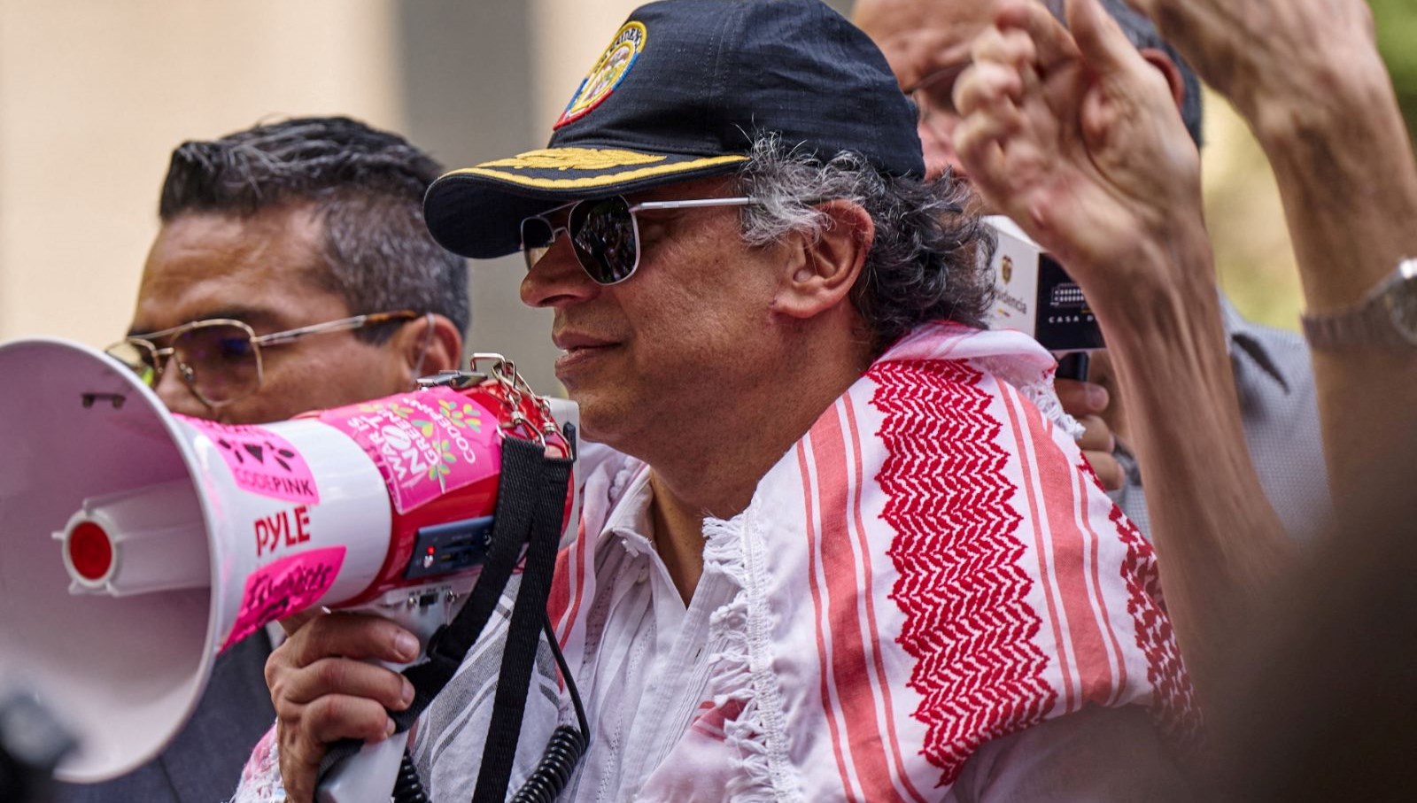 kolombiya devlet baskani petrodan abdye vize iptali tepkisi TQn172t1