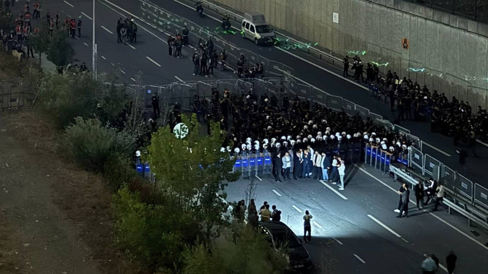 zafer partisinden iktidara chp istanbul il baskanligi tepkisi secmen iradesine saygi gosterilmesini bekliyoruz fUfUWARR