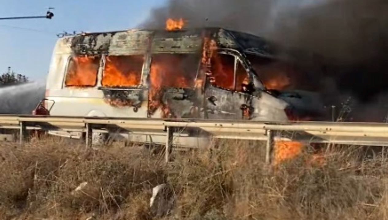 minibusle carpisan motosiklet surucusu yanarak oldu dOCURapY.jpg