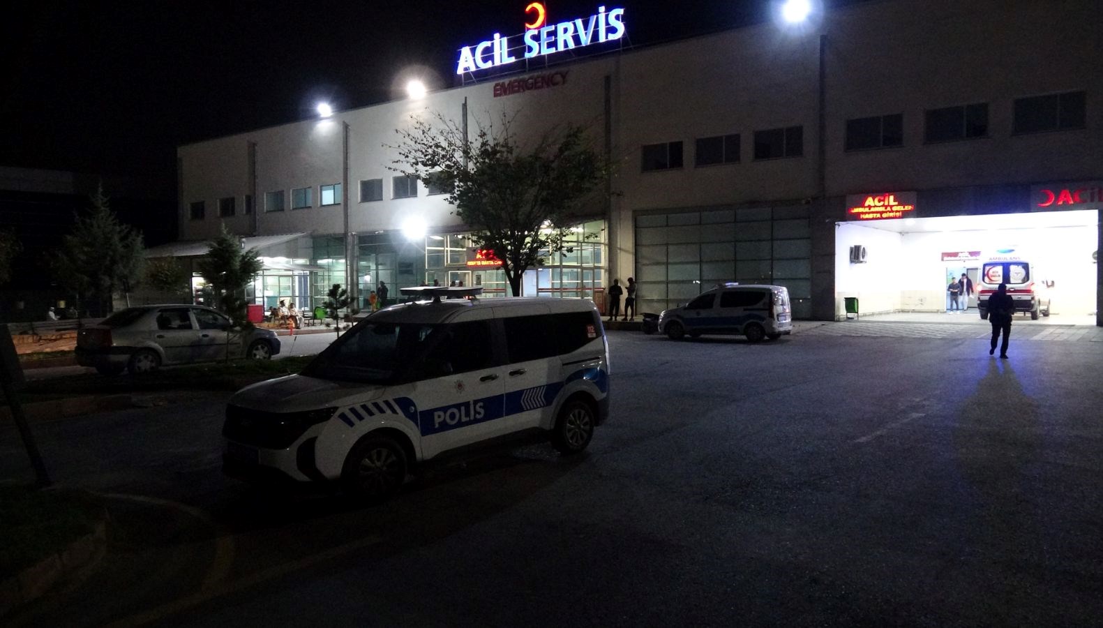 bahcede silahla oynarken kendini vurdu VlArplUZ.jpg