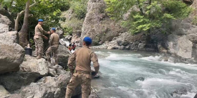 akintiya-kapilan-9-yasindaki-cocuktan-aci-haber-cansiz-bedeni-3-kilometre-otede-bulundu-YlvpYcDq