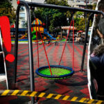 Avcilarda park yenilendi kurulan salincakta 5 gunde 4 kisi yaralandi LmfA3g8m